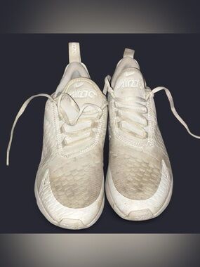 Nike Off-White/Tan Lightweight Trainers